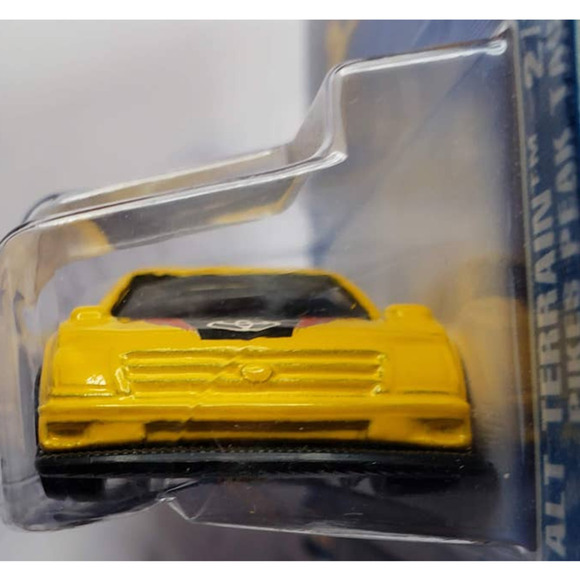 Hot Wheels 2003 Alt Terrain 2/10 Pikes Peak Tacoma Yellow With Chrome Y5 Wheels - Picture 6 of 8